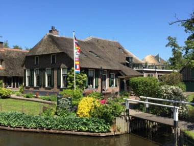 Camping de hof van voren
